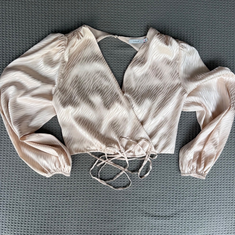Lush Champagne Satin‎ Zebra Print Wrap Crop Top Long Sleeve Smocked Back Medium
